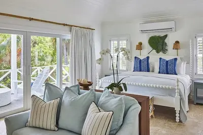 Image de Serene Hideaway Steps From Turquoise Waters, Garden Veranda & Island Trails