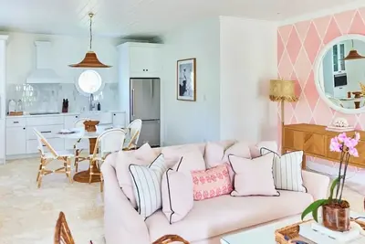 Image de Idyllic Coastal Villa for Your Bahamas Island Retreat w/ Garden & Beach Views