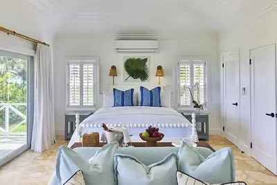 Image de Exclusive Ocean-View Getaway Offering Total Serenity, Pink Sands & Sea Views