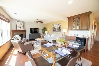 Image de Beautiful 3 bedroom townhome! A+ location