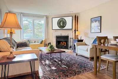 Image de SlopeSide Sanctuary- Pool, Gym, Hiking, Pico!