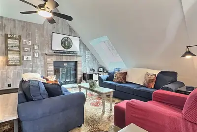 Image de Mountain Oasis- Pool, Hot Tub, Bike to Mountain!