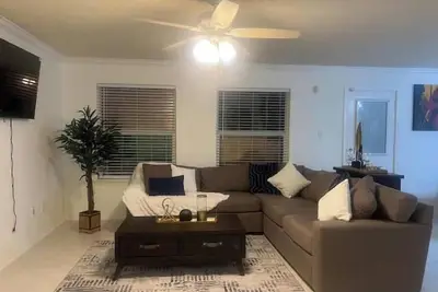 Image de Hobby Airport Home Sweet Home
