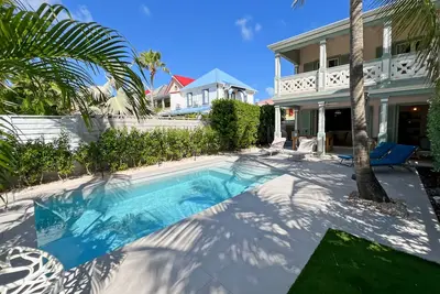 Image de Aquamarine, jolie maison 2 chambres avec piscine privée!