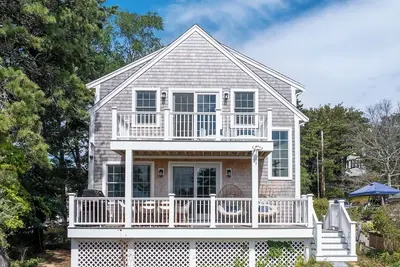 Image de Wellfleet Harbor Lookout - Newly Built 3br Coastal Retreat Steps from Mayo Beach