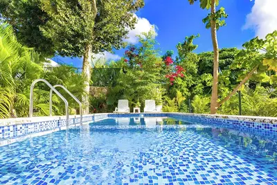 Image de Dual-Villa Retreat: 6 En-suite BRs, 2 Pools, 2 Rooftop Terraces + Bonus