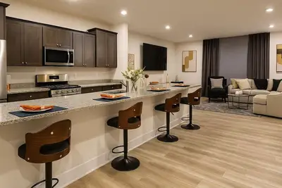 Image de Lux Escape w/King Bed/Loft/Skyline Views near Blt