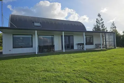 Image de Hosts on the Coast Wharenui The Gathering Place