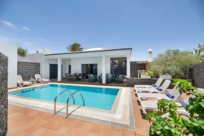 Image de Superbe villa avec piscine privée près de la mer