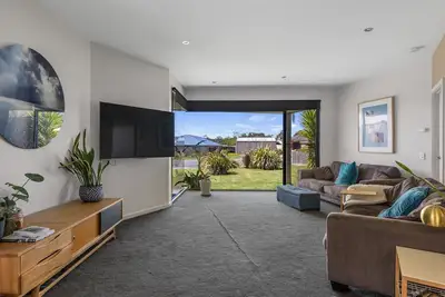 Image de Relax and Rejuvenate By The Sea