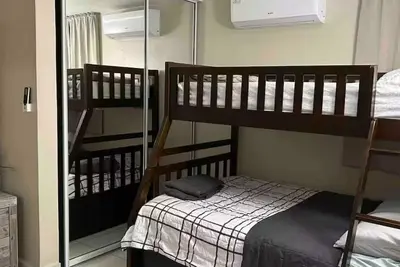 Image de Near Airport, Beach House: 3h, 2b. , Poll & Wifi