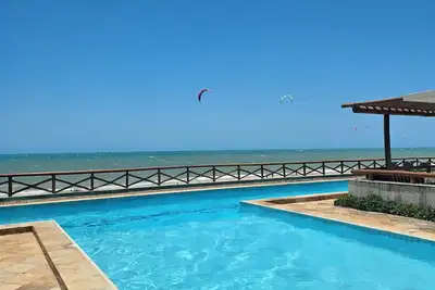 Image de Cumbuco BeachSun Oceanview Beachfront 3-bedroom apartment with Ac, WiFi