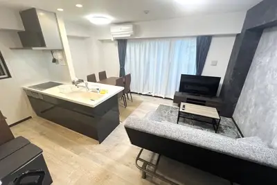 2 single beds / 1 sofa bed / 4 min walk from station!