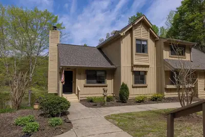 Image de Lake Keowee Home near Clemson, golf, hiking, boating