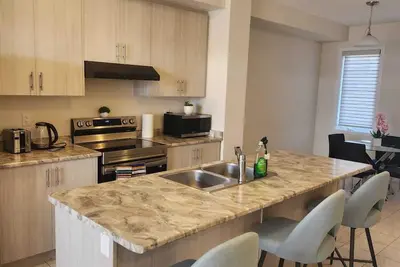 Image de Beautiful 3+1 bedroom home, rooms could be rented separately, friend and family.