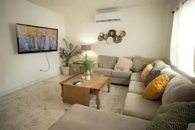 Image de Beautiful house centrally located up to 12 people 10 min from the consulate WiFi 500mbps