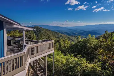 Image de Enjoy spring in the mountains of Franklin, Nc! Welcome to Traces of Heaven.