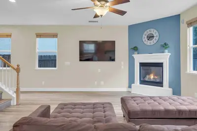 Image de S Reno|4Bedroom|Pet Ok|Sleeps16