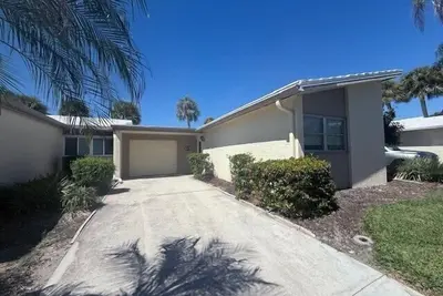 Image de Beautiful Villa Located in White Sands Village 55+