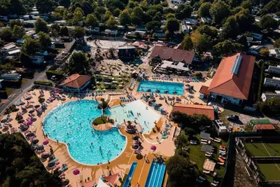 Image de Mobil Home tout confort Camping 4*, club enfant, bar, lac\nLocation à la semaine