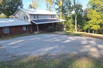 Image de 4 bedroom lakefront lodge with breathtaking views