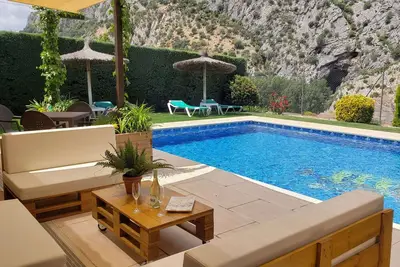 Image de Rural lodging with swimming pool in front of the Cueva del Gato, 9 km from Ronda.