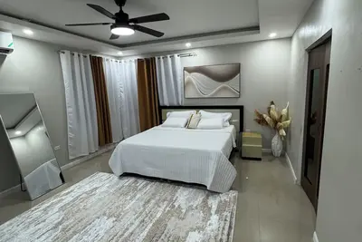 Image de Perfect Stay Ja – Stylish 1-Bedroom in Westgate Hills, Montego Bay  sea view Gym