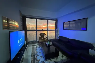 Image de KanStay｜三海居 3br Bayview Condo near Us Embassy｜Balcony · Pool · Gym