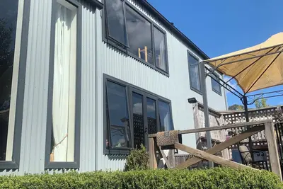 Image de Trentham Akyra Lodge - 3 bedrooms- Walk to town.