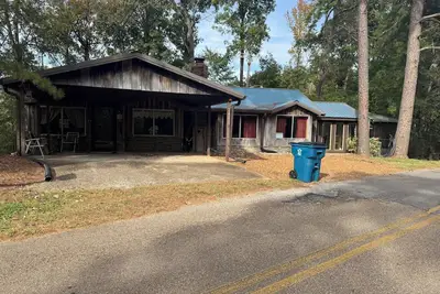 Image de Charming 2-bedroom Fisherman's cabin next to Paris Landing State Park