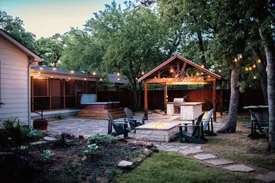 Image de Spacious luxury home in Irving- perfect for groups, families, and Texas getaways