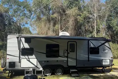 Image de Soothing Rv with Ac for a relaxing getaway