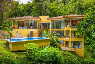 Image de Stunning 5-bedroom retreat near Jaco, nestled in lush jungle surroundings, private pool