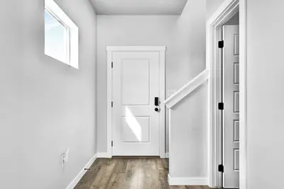 Image de Brand New 3 Bedroom Home, Family friendly. Next to ymca and Albertsons