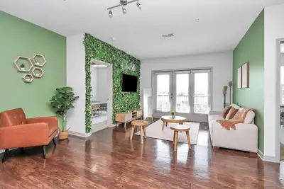 Image de Cozy 2br Apt in Midtown Charlotte, Free Parking