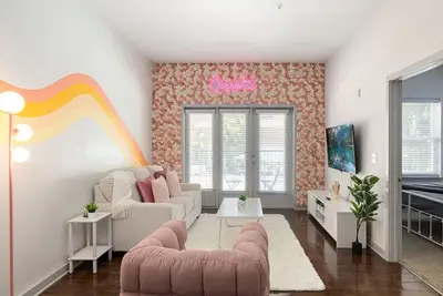 Image de Modern Apartment in Midtown - Sleeps 4