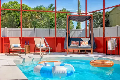 Image de Family Retreat w/ Heated Pool, Cabana & Mini Golf, 10min to beach