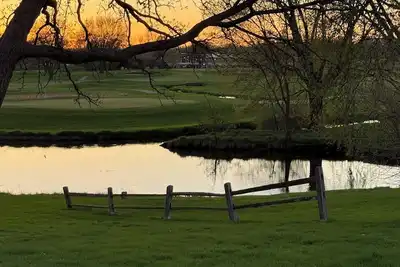 Image de Par-fect Escape on Lake Windsor Golf Course
