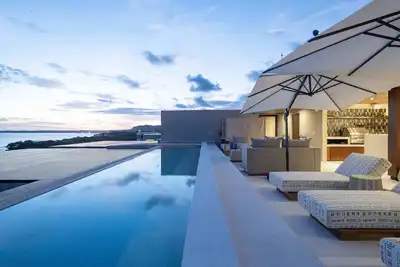 Image de Modern Penthouse: Private Pool, Staff & Golf Cart