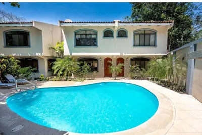 Image de Surfside Potrero 2  bedroom 2. 5 bath Condo with swimming pool