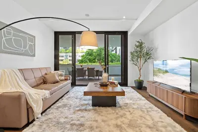 Image de Prestige 3br Retreat with 2 Parking | Prime Sydney