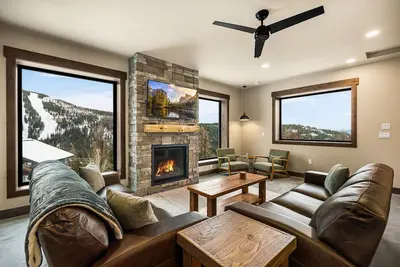 Image de Private Hot Tub - Mountain Views - 1/2 mile to lift, Unit 88