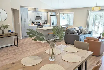 Image de Wood Duck - Modern, South of Sunriver, Hot Tub, A/C