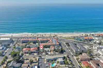 Image de Coastal Cottage Steps from the Sand | Walk to Carlsbad Village, Dog-Friendly