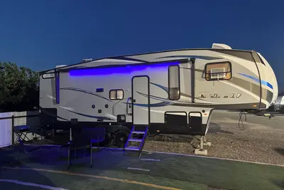 Image de Modern Family-Friendly Getaway