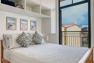 Image de Casa Korsi · Estilo Moderno y Ubicación Perfecta cerca del Casco Viejo