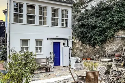 Image de 3-bedroom villa in charming Istanbul with Ac