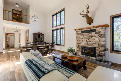 Image de Luxury at Koocanusa Ranch. Hot Tub & A/C