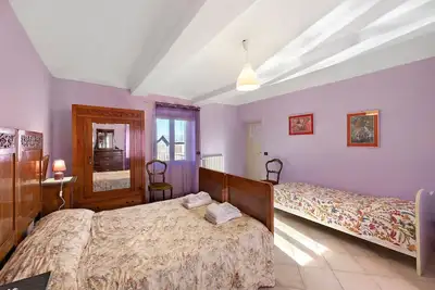 Image de Appartement « Magnifico Roero Relax Tre Camere » avec balcon, Wi-Fi et climatisation