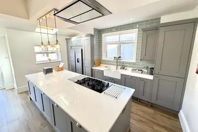 Image de Peasholm Place -  a cottage that sleeps 8 guests  in 5 bedrooms